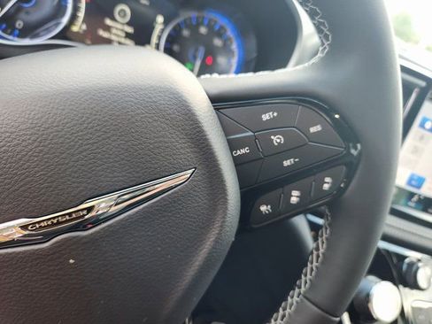New 2026 Chrysler Pacifica Select w/ S Appearance Package FWD image 23
