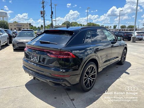 Used 2023 Audi Q8 Prestige w/ Prestige Package AWD/4WD image 5