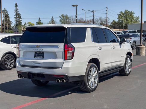 Used 2021 Chevrolet Tahoe High Country w/ Premium Package image 4
