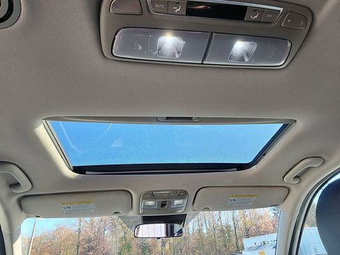 Used 2022 Kia Telluride S image 21