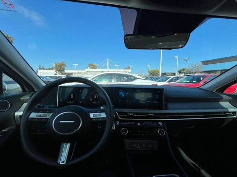 Used 2025 Hyundai Sonata SEL FWD image 34