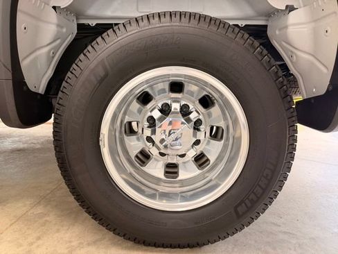 Used 2025 GMC Sierra 3500 Denali w/ Denali Reserve Package AWD/4WD image 15