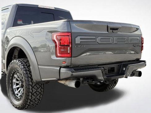 Used 2020 Ford F150 Raptor w/ Equipment Group 802A Luxury AWD/4WD image 3