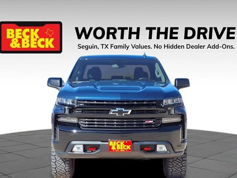 Used 2020 Chevrolet Silverado 1500 LT Trail Boss w/ Convenience Package image 2