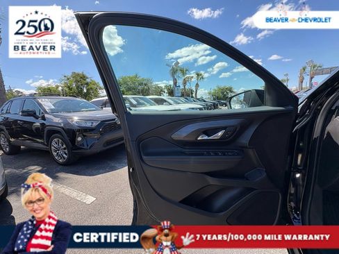 Used 2024 GMC Terrain SLE FWD image 28
