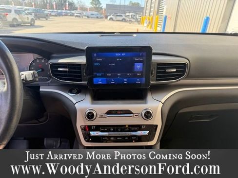 Used 2021 Ford Explorer XLT w/ Equipment Group 202A image 11