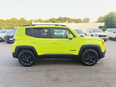 Used 2017 Jeep Renegade Altitude AWD/4WD image 4
