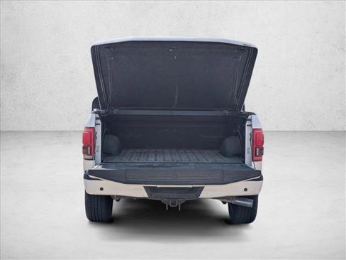 Used 2015 Ford F150 Platinum w/ Equipment Group 701A Luxury AWD/4WD image 6
