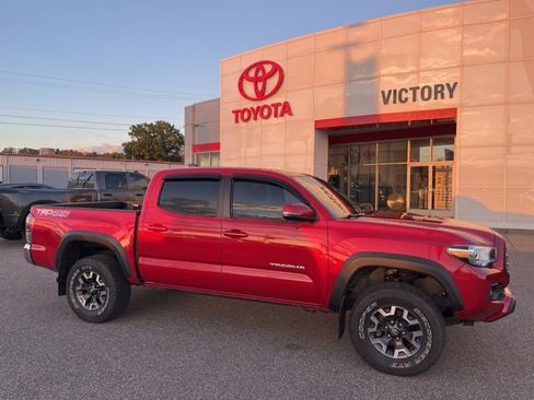Used 2021 Toyota Tacoma TRD Off-Road image 1
