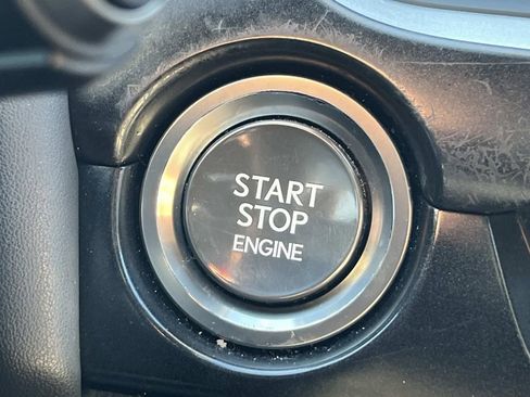 Used 2019 Lexus UX 200 image 34