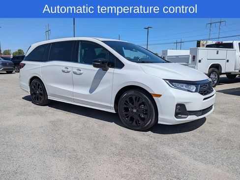 Used 2025 Honda Odyssey Sport-L image 2