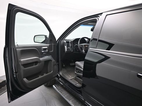 Used 2017 Chevrolet Silverado 1500 LT w/ LT Eassist Package image 9