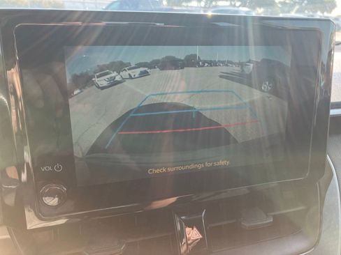 Used 2025 Toyota Corolla LE FWD image 10