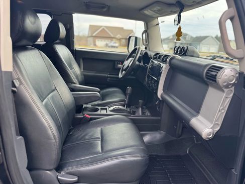 Used 2008 Toyota FJ Cruiser 4WD w/ Convenience Pkg image 18