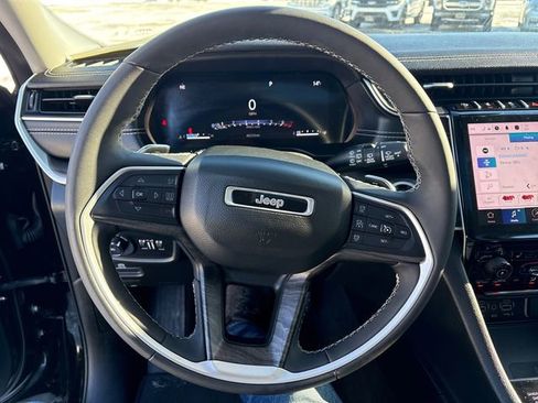 Used 2023 Jeep Grand Cherokee L Limited w/ Luxury Tech Group II image 24