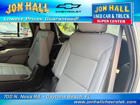 Used 2021 GMC Yukon SLT w/ Rear Media and Nav Package AWD/4WD image 21