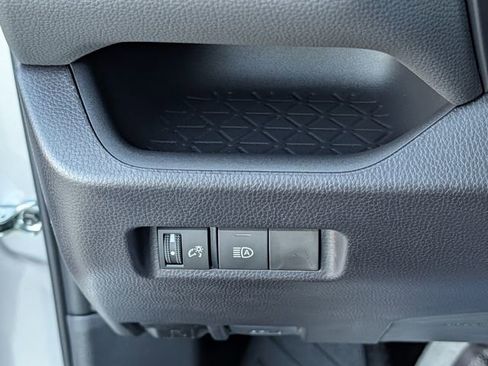 Used 2025 Toyota RAV4 XLE image 23