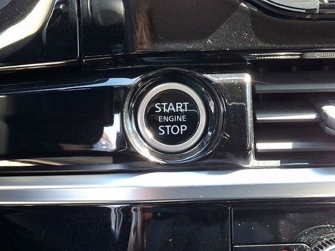 Used 2023 Nissan Pathfinder SL w/ Lighting Package (N92) image 26