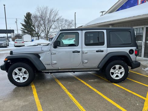 Used 2020 Jeep Wrangler Unlimited Sport S image 4