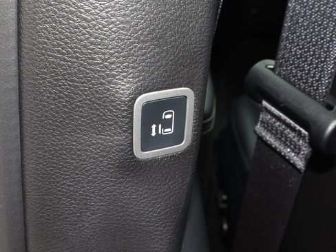 New 2026 Chrysler Pacifica Select image 17