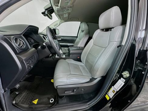 Used 2020 Toyota Tundra SR5 w/ SR5 Leather Package AWD/4WD image 20