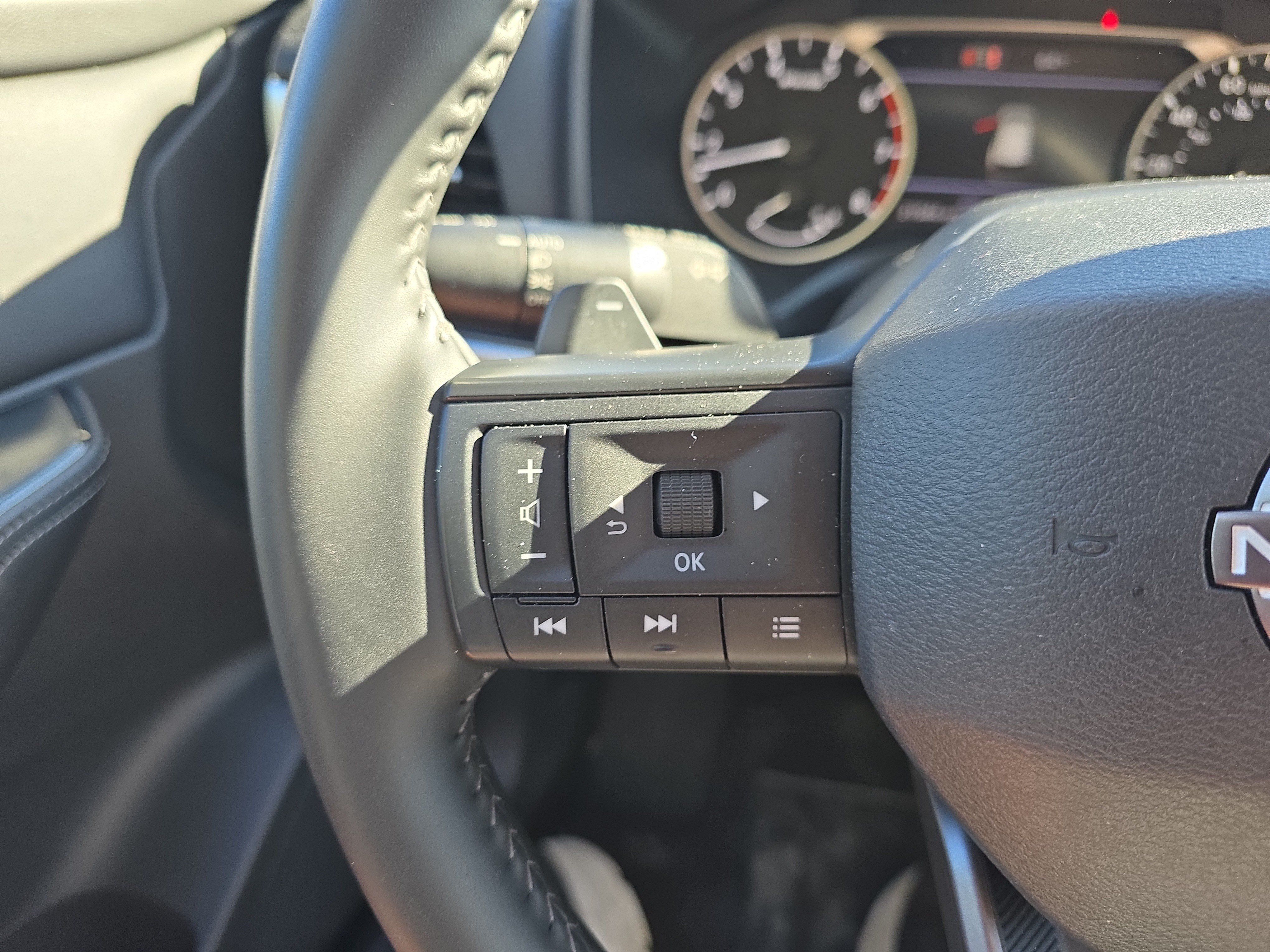 Used 2026 Nissan Rogue SV AWD/4WD image 26