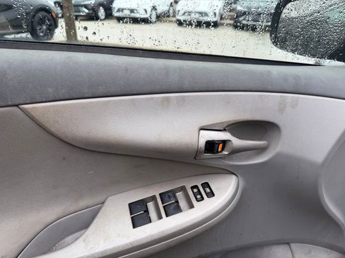Used 2010 Toyota Corolla LE FWD image 9
