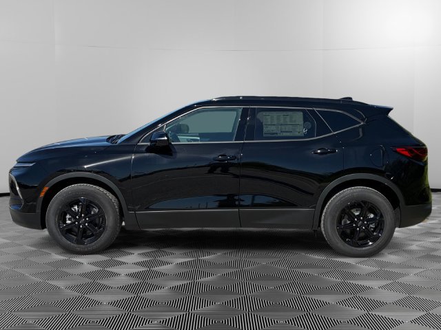 New 2026 Chevrolet Blazer LT w/ Sound & Technology Package AWD/4WD image 2