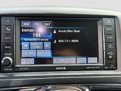 Used 2015 Chrysler Town & Country Touring w/ Driver Convenience Group image 15