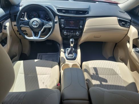 Used 2018 Nissan Rogue SV FWD image 11