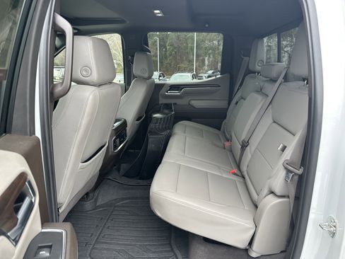 Used 2024 GMC Sierra 1500 SLT w/ SLT Premium Package image 31