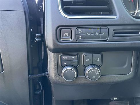 Used 2021 Chevrolet Tahoe Z71 image 13