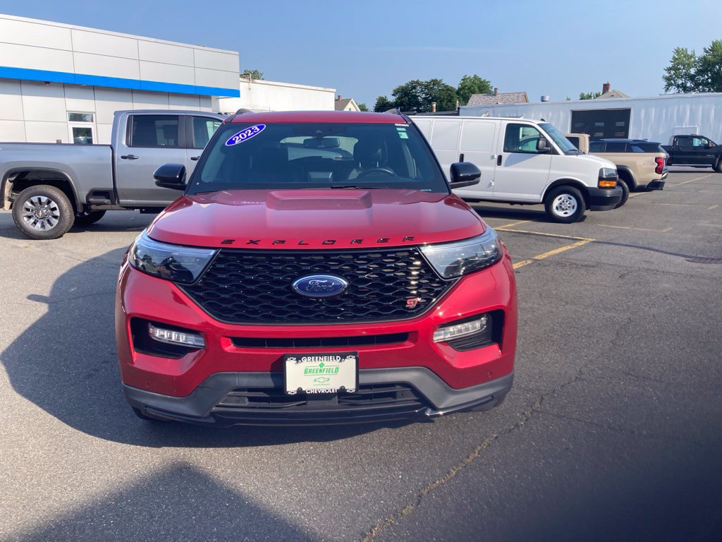 Used 2023 Ford Explorer ST w/ Equipment Group 401A AWD/4WD image 2
