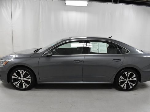 Used 2020 Volkswagen Passat 2.0T SEL image 8