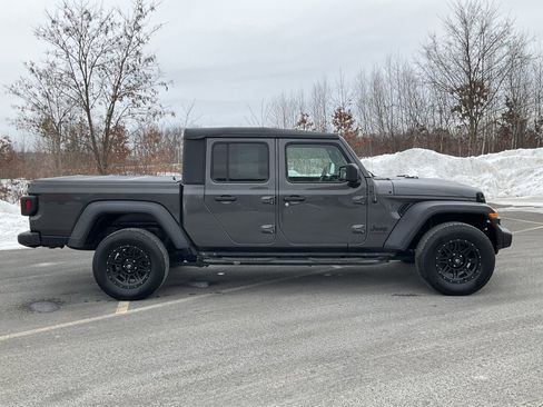 Used 2021 Jeep Gladiator Sport w/ Trailer Tow Package image 24