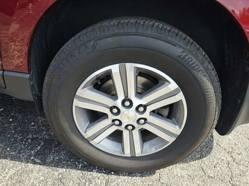 Used 2017 Chevrolet Traverse LT FWD image 19