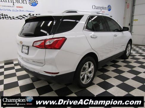 Used 2020 Chevrolet Equinox Premier image 11