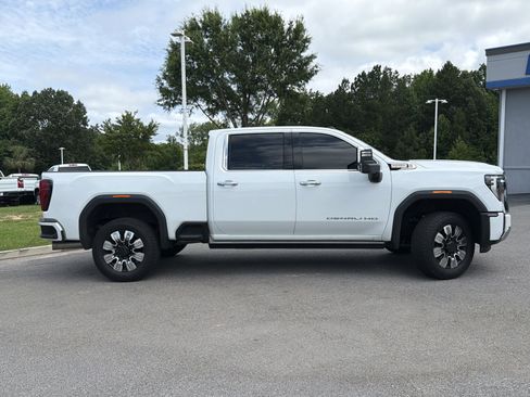 Used 2025 GMC Sierra 2500 Denali w/ Denali Reserve Package AWD/4WD image 13