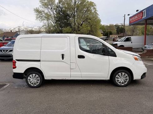 Used 2019 Nissan NV200 SV w/ Navigation Package FWD image 3