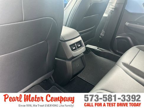 New 2026 Chevrolet Equinox EV LT image 22