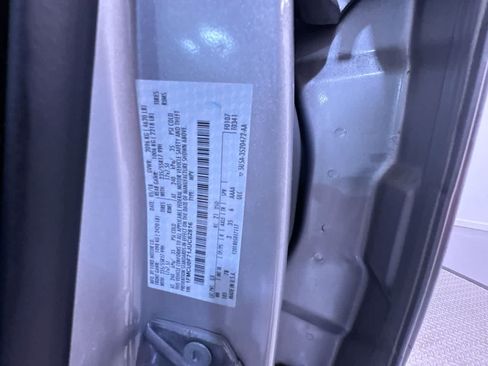 Used 2018 Ford Escape S FWD image 40