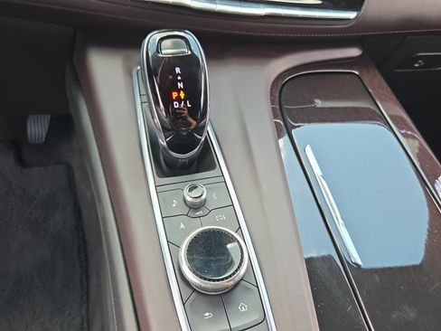 Used 2021 Cadillac Escalade ESV Sport Platinum w/ Heavy-Duty Trailer Package AWD/4WD image 23