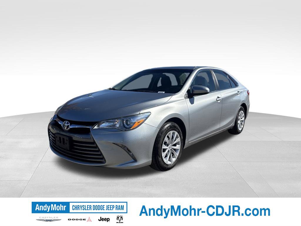 Used 2015 Toyota Camry LE FWD image 3