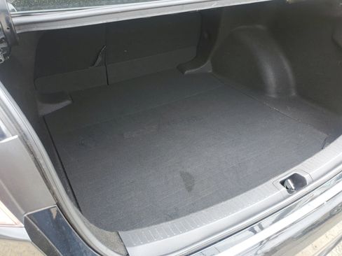 Used 2021 Toyota Corolla LE image 48