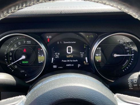 Used 2021 Jeep Wrangler Unlimited Sahara w/ Cold Weather Group AWD/4WD image 3
