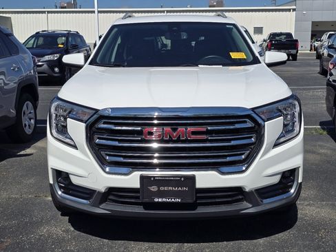 Used 2023 GMC Terrain SLT AWD/4WD image 2