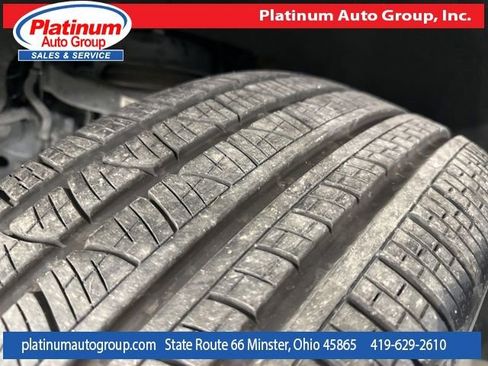 Used 2023 Jeep Grand Wagoneer L Series III w/ Rear Seat Video Group 1 AWD/4WD image 46