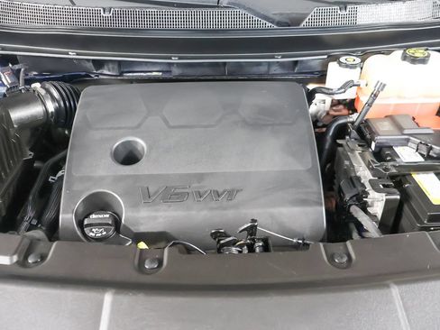 Used 2023 Chevrolet Traverse LT AWD/4WD image 20