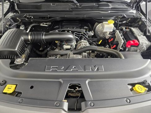 Used 2019 RAM 1500 Big Horn AWD/4WD image 18