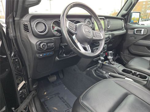 Used 2022 Jeep Wrangler Unlimited Sahara w/ Cold Weather Group image 22